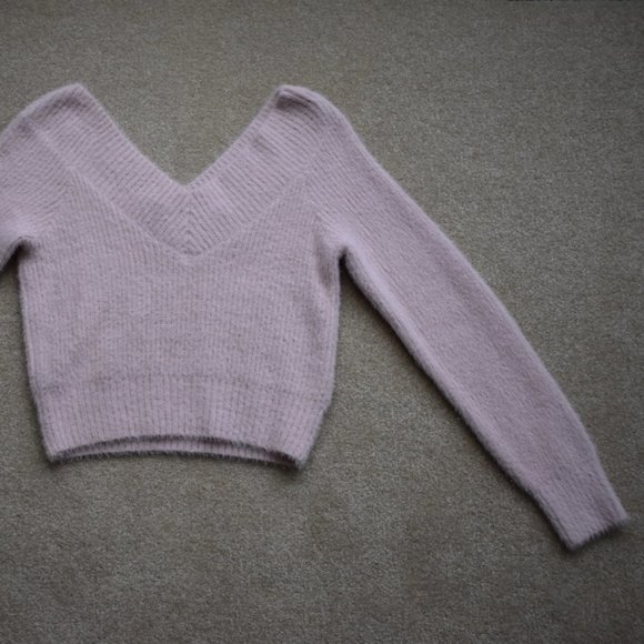 H&M Divided Long Sleeve Crop Top Fuzzy Soft Pink - Picture 4 of 5